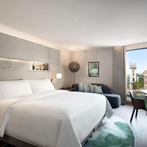 Luxe Kamer met een King Size Bed op de Bovenverdieping
